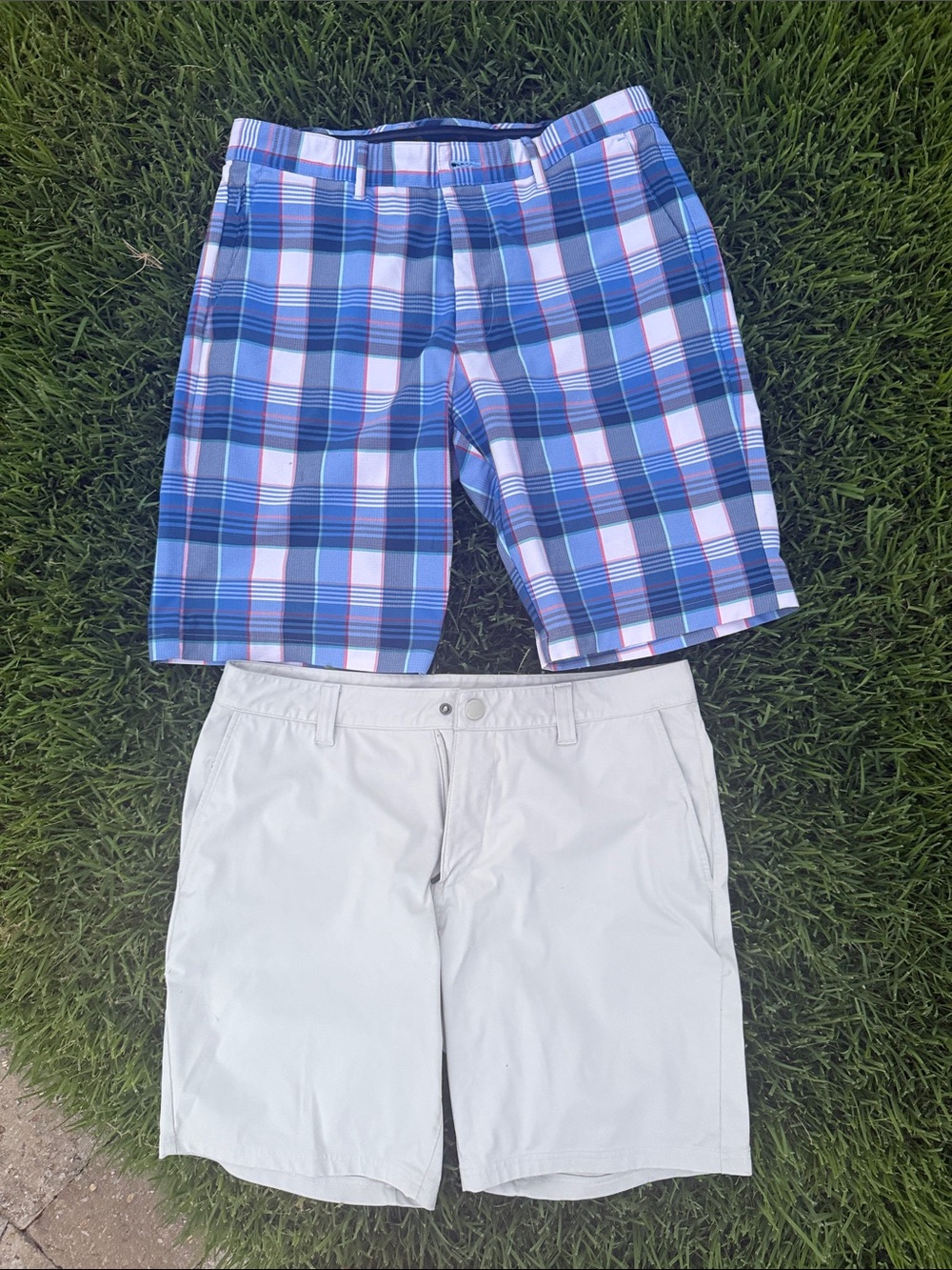 Lot of 2- size 32 Tommy Bahama Blue Plaid & Rhone Light Tan Men's Shorts
